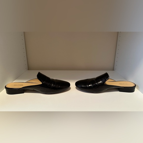 Michael Kors Embossed Natasha Slide - Picture 2 of 7